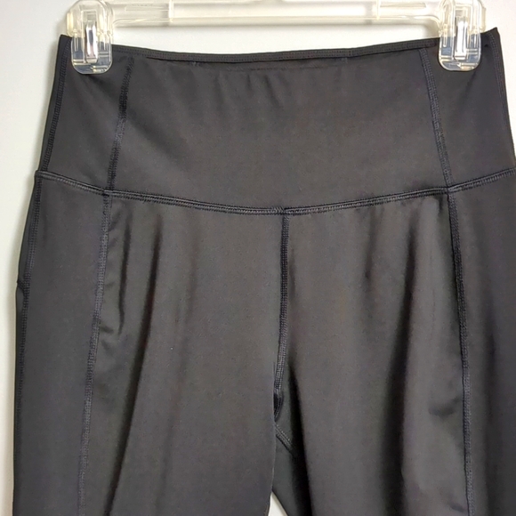 Womens Athletic Capris Size Small - Picture 2 of 7